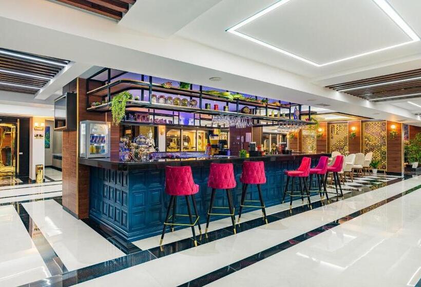 هتل Elysium Green Suites