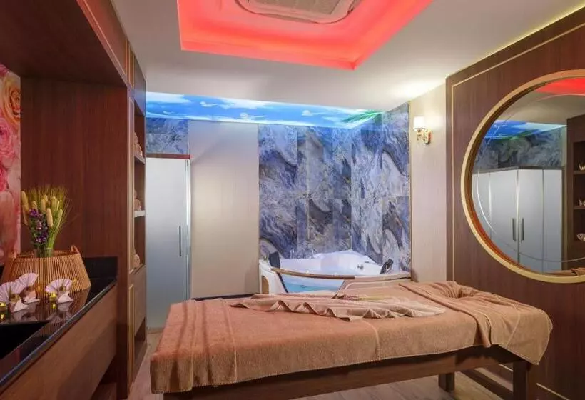 هتل Elysium Green Suites