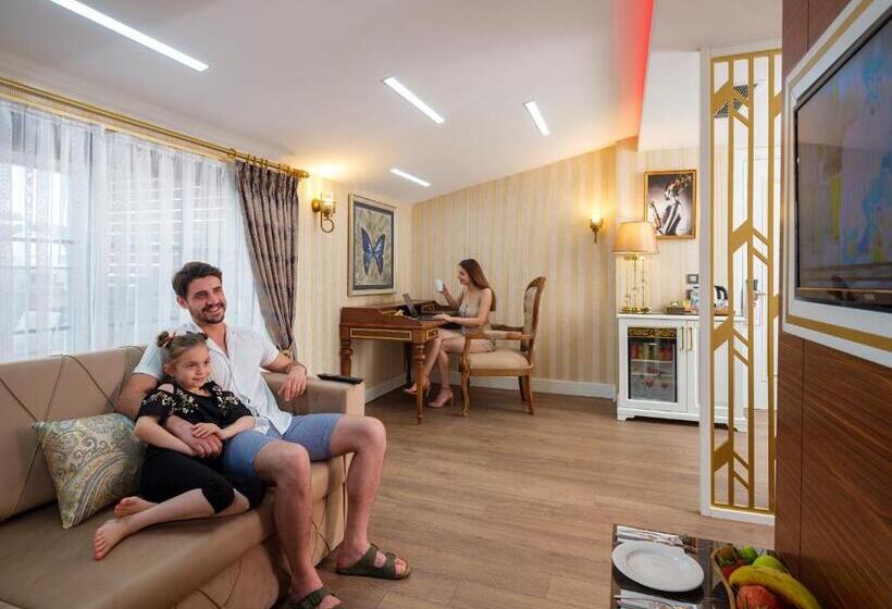 هتل Elysium Green Suites