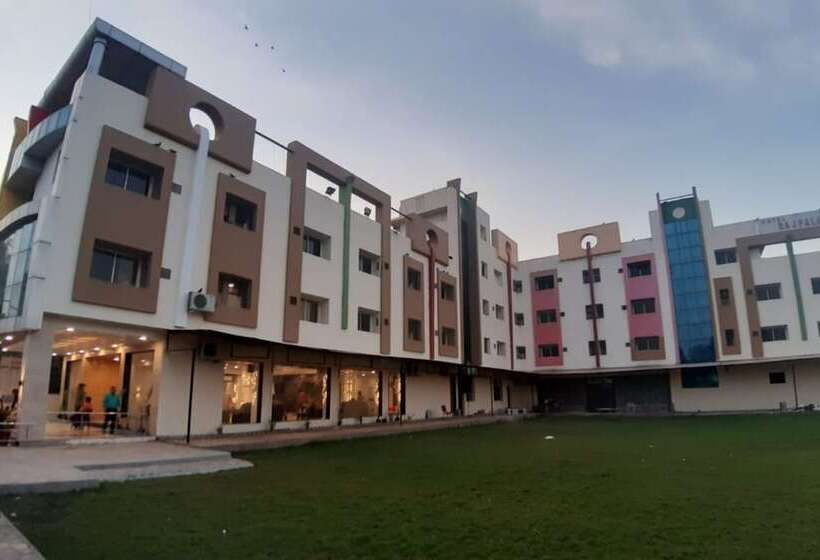 Отель Raj Palace