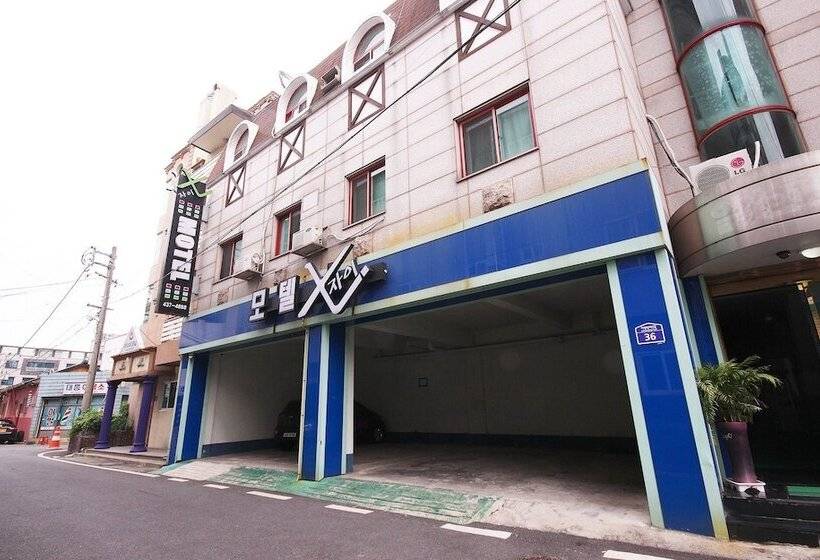모텔 Gimcheon Xi