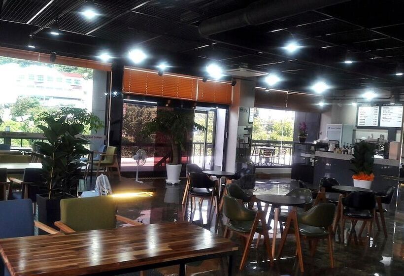 מוטל Gurye Grand