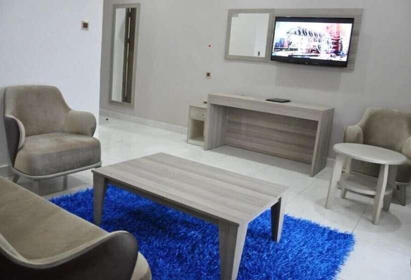 Springhill Hotel & Suites