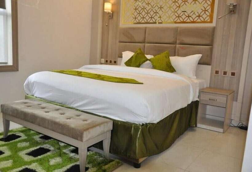 Springhill Hotel & Suites