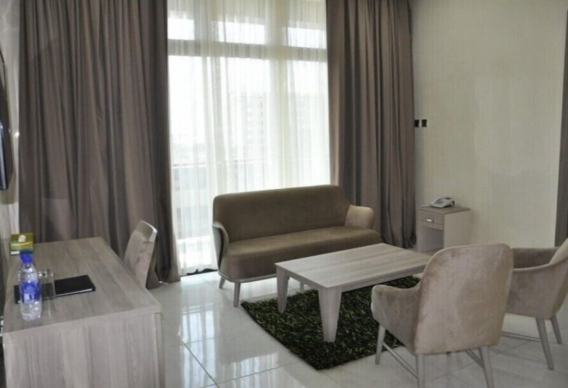 Springhill Hotel & Suites