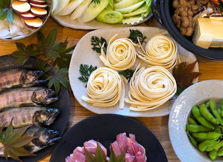 旅馆 山の中の一棟貸切宿 五番地