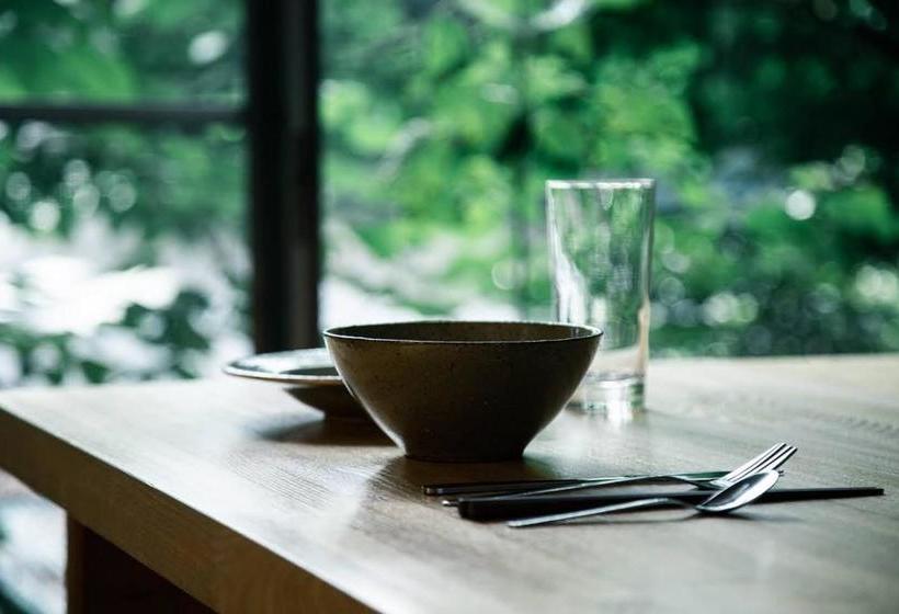 旅馆 山の中の一棟貸切宿 五番地