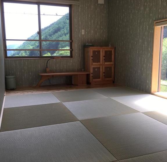 הוסטל Guesthouse Kazenowa