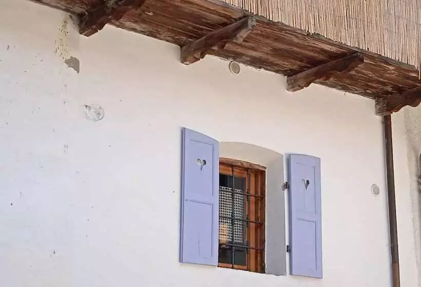 Aamiaismajoitus (B&B) Osteria L Iero D Eima