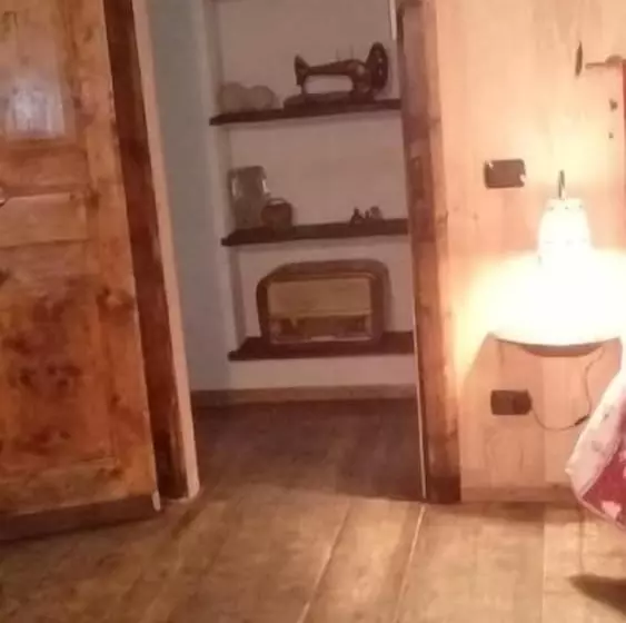 Aamiaismajoitus (B&B) Osteria L Iero D Eima