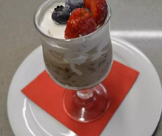 Aamiaismajoitus (B&B) Osteria L Iero D Eima