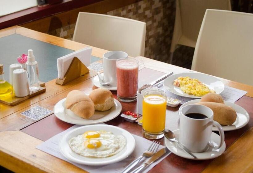 فندق Hostal Oro Negro