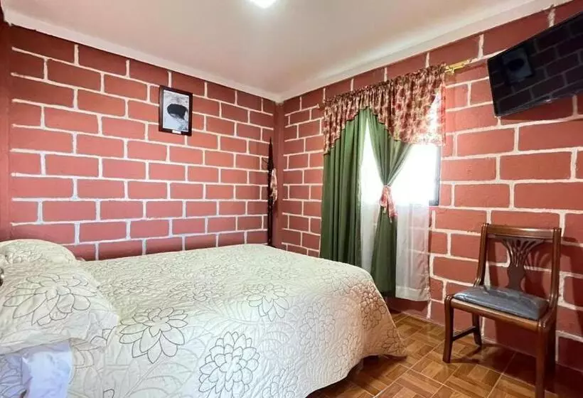 Hotelli Hostería Vista Del Valle