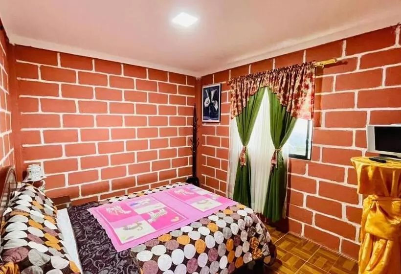 Hotelli Hostería Vista Del Valle