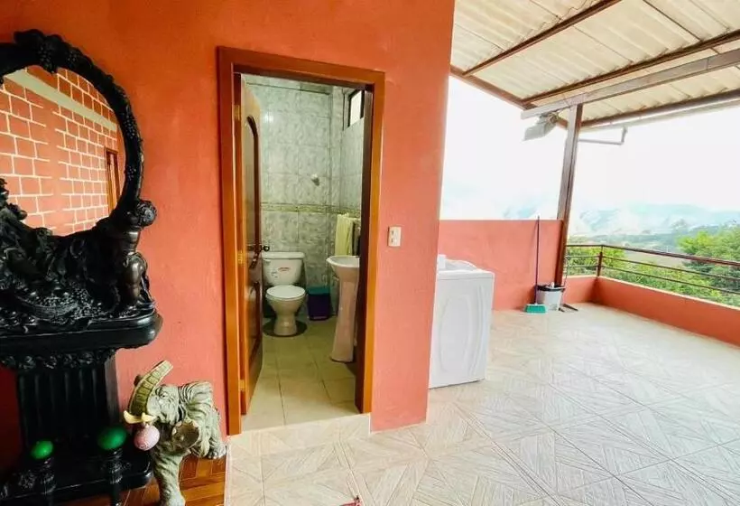 Hotelli Hostería Vista Del Valle