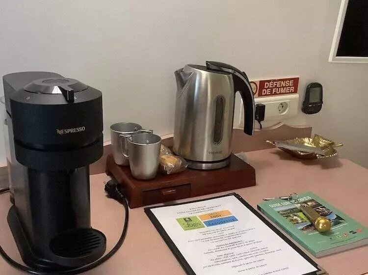 Hotelli Logis Le Marronnier