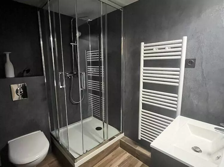 Hotelli Logis Le Marronnier