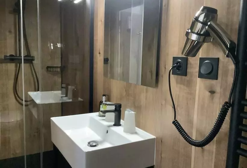 Hotelli Logis Le Marronnier