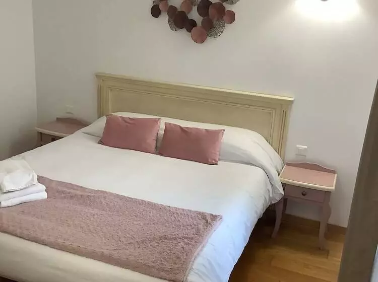 Hotelli Logis Le Marronnier