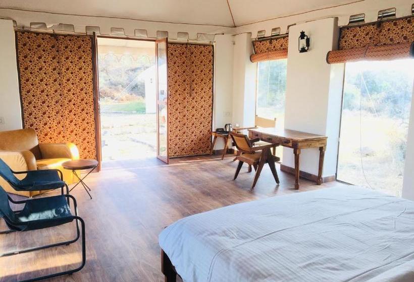 酒店 Sultan E Jawai Ananta Inn