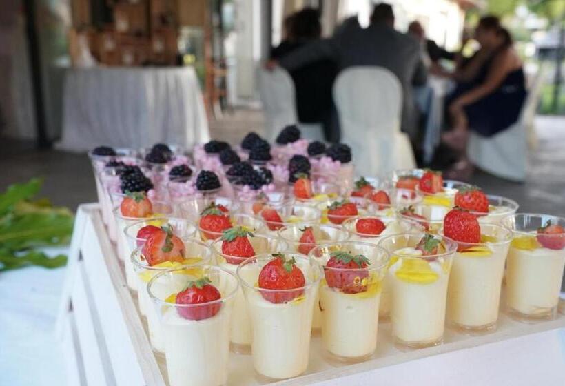 هتل Taverna Napoleone