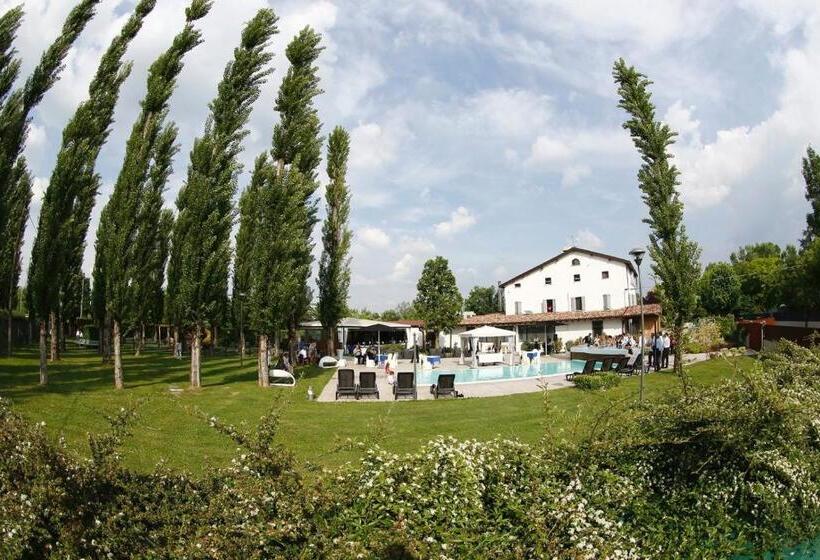 هتل Taverna Napoleone