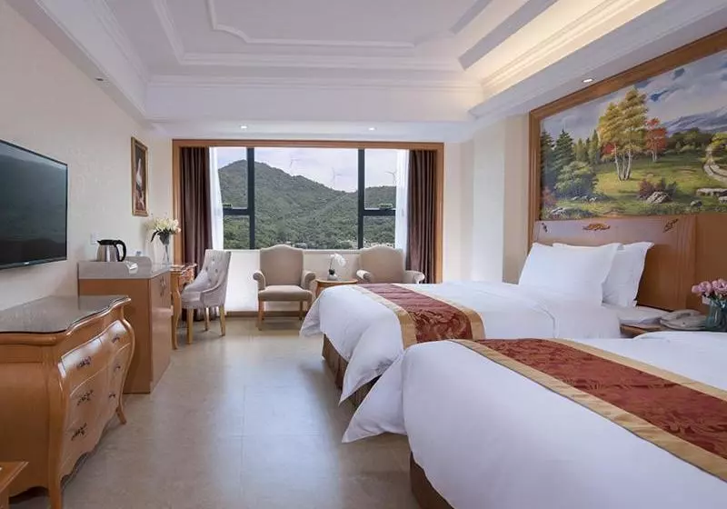 Vienna International Hotel Guangdong Yangjiang Zapo Travel Avenue