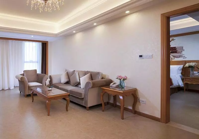 Vienna International Hotel Guangdong Yangjiang Zapo Travel Avenue