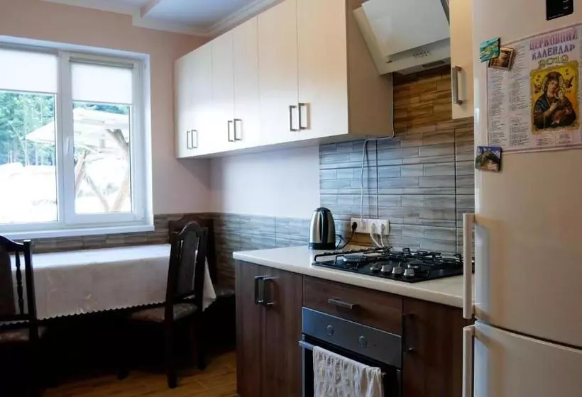 Majatalo Hirska Kazka