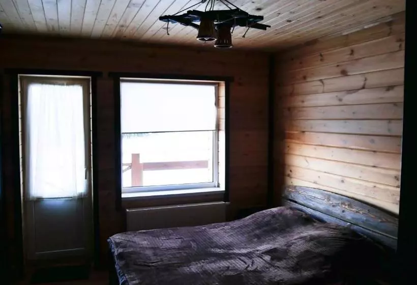 Majatalo Hirska Kazka