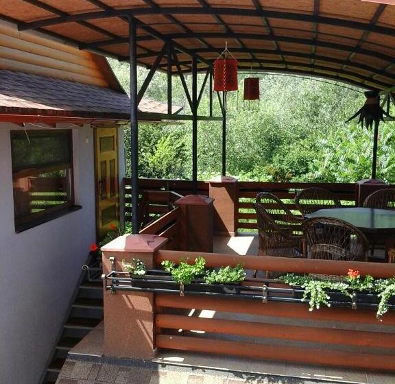 פנסיון коттедж Leleka Vyzhnynsia