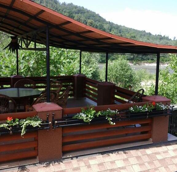 פנסיון коттедж Leleka Vyzhnynsia