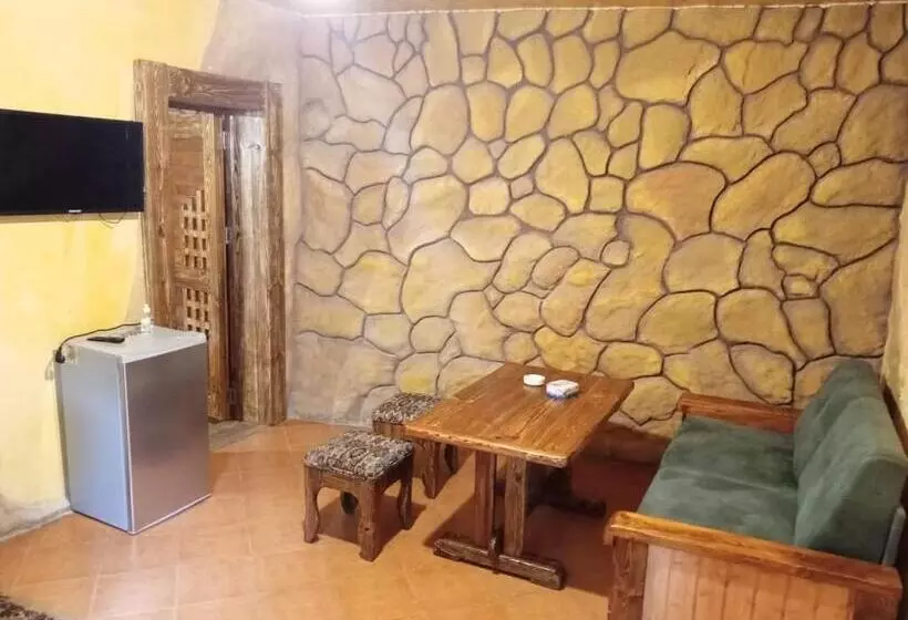 پانسیون Menua
