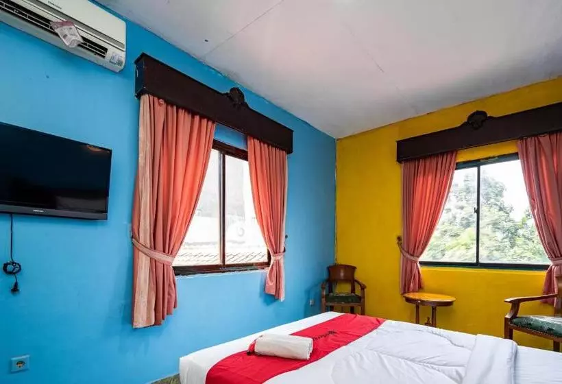 Majatalo Reddoorz Near Istana Bogor