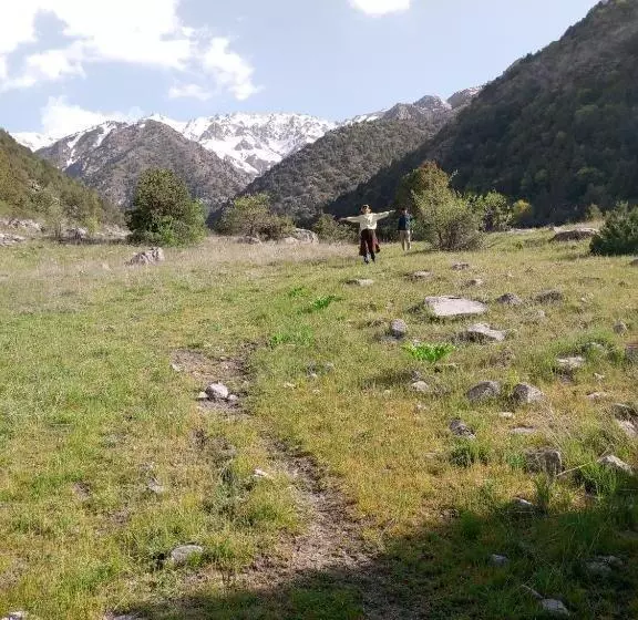 Majatalo Spring Family Guest House