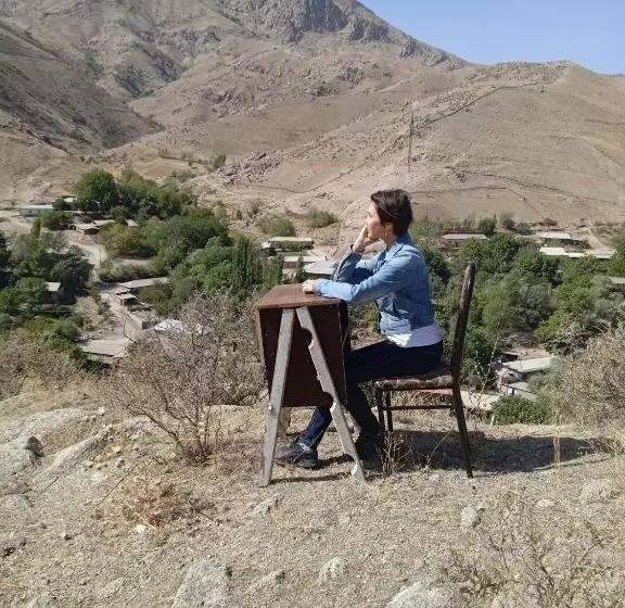 Majatalo Spring Family Guest House