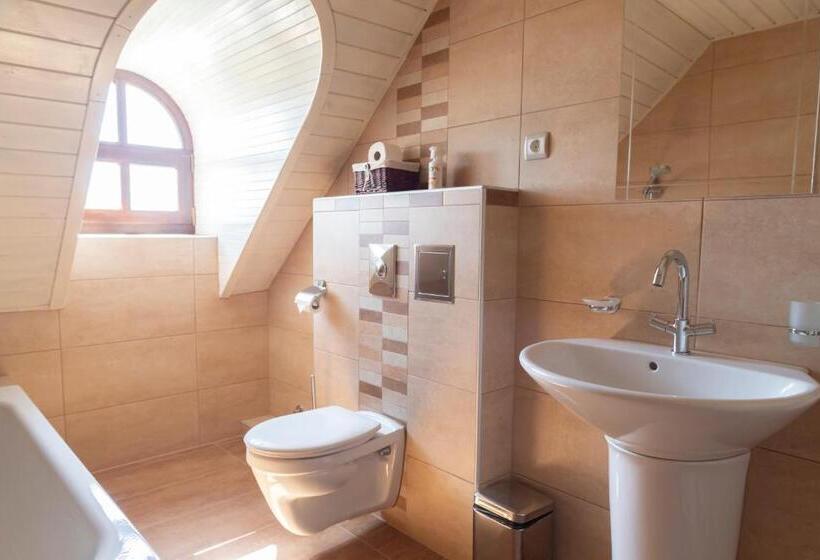 Nocleg ze śniadaniem Fiastyúk Udvarház