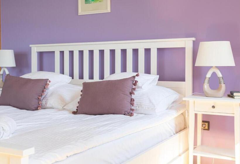 Nocleg ze śniadaniem Fiastyúk Udvarház