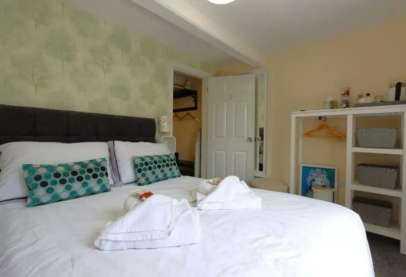 ベッドアンドブレックファースト The Little Lion Inn, Red Lion