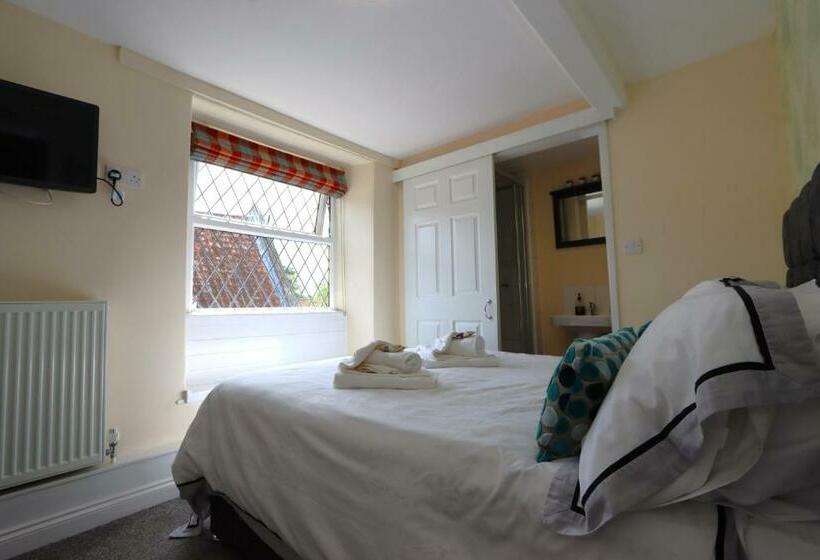 צימר The Little Lion Inn, Red Lion