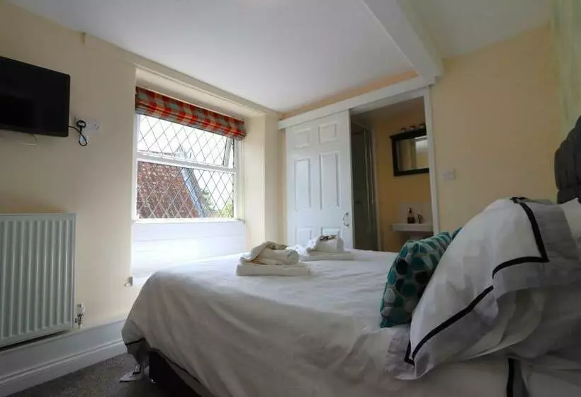 ベッドアンドブレックファースト The Little Lion Inn, Red Lion