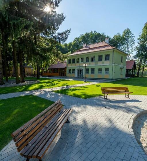 ホテル Arcus Education Center