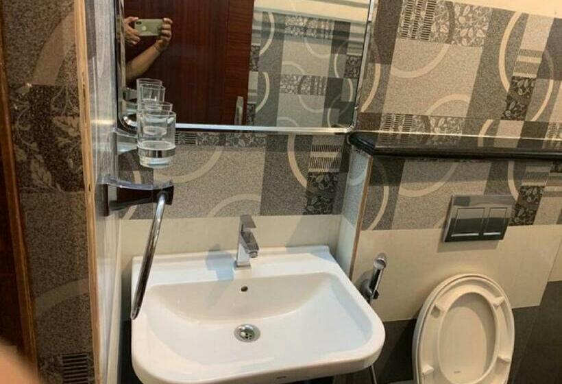 בית מלון כפרי Ganesh Meridian