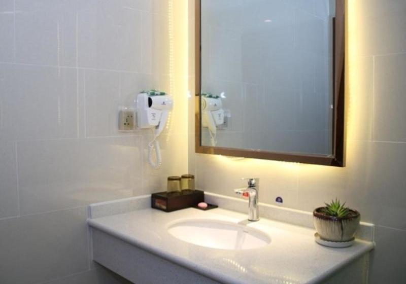 בית מלון כפרי Greentree Inn Hohhot Tumote Left Flag