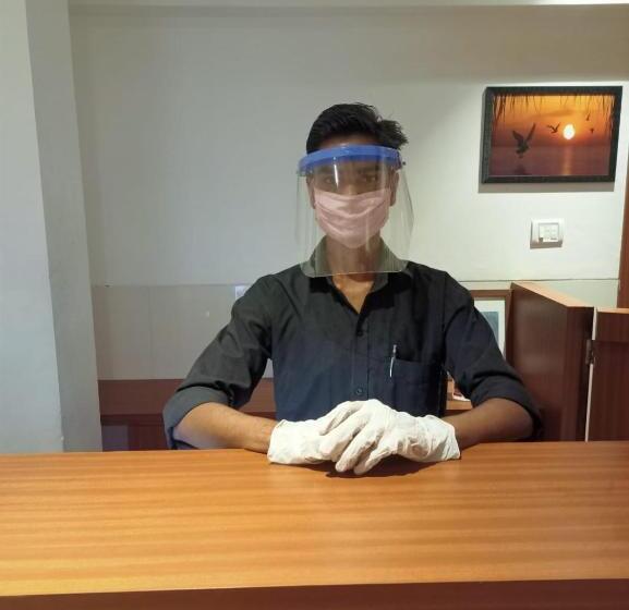 Отель Monarch Center Point Near Dahanu Beach, Bordi