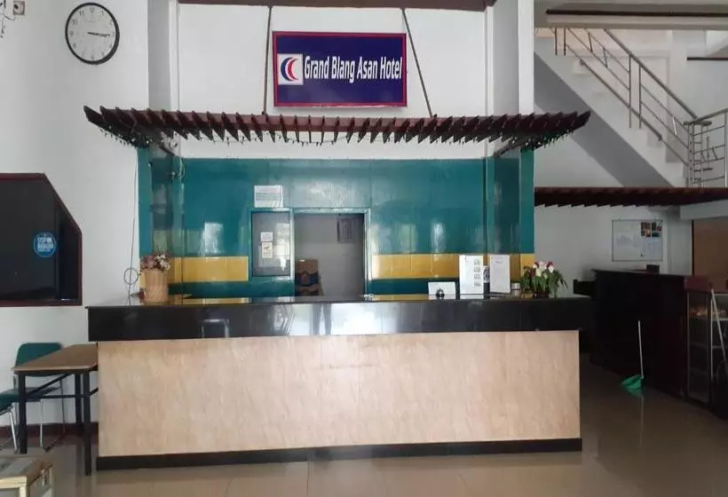 Hotelli Oyo 3184 Grand Blang Asan