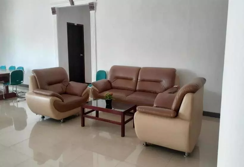 Hotelli Oyo 3184 Grand Blang Asan