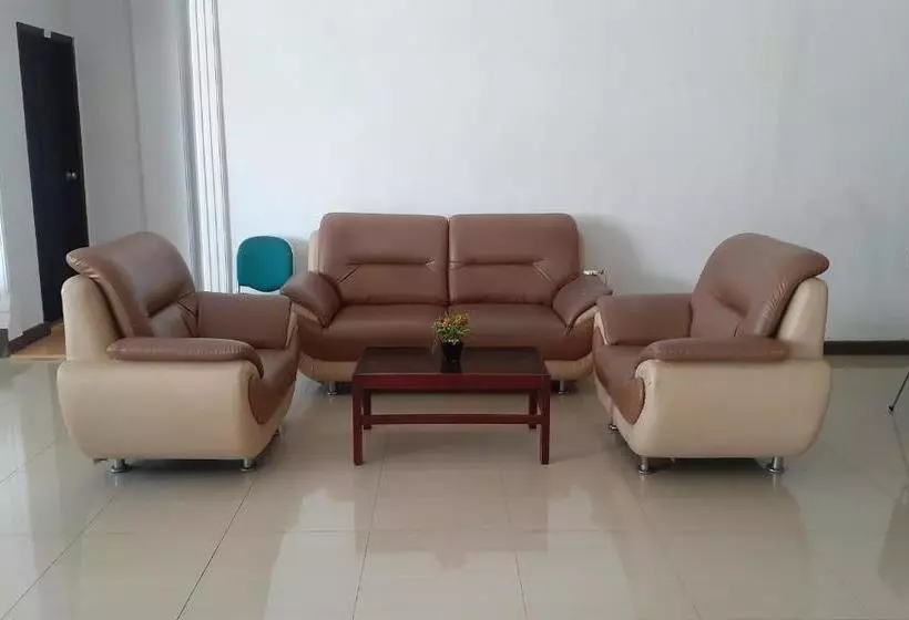 Hotelli Oyo 3184 Grand Blang Asan