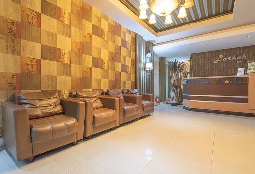 ホテル Reddoorz Plus Near Sepinggan Airport 3 Balikpapan