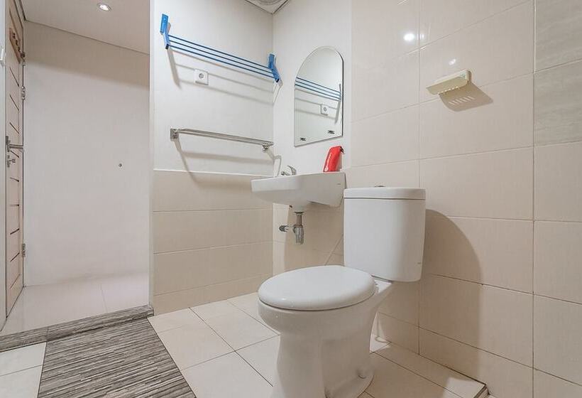 ホテル Reddoorz Plus Near Sepinggan Airport 3 Balikpapan